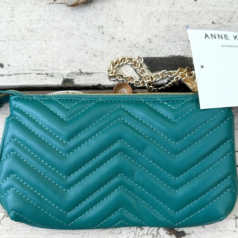 NEW! Anne Klein quilted wristlet emerald color NWT! - Picture 3 of 6